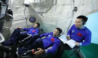 太空授课是什么时候